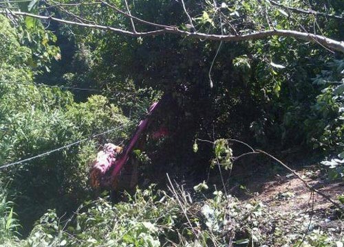 รถทัวร์ตกเขาพลึง รถทัวร์ตกเขาพลึง