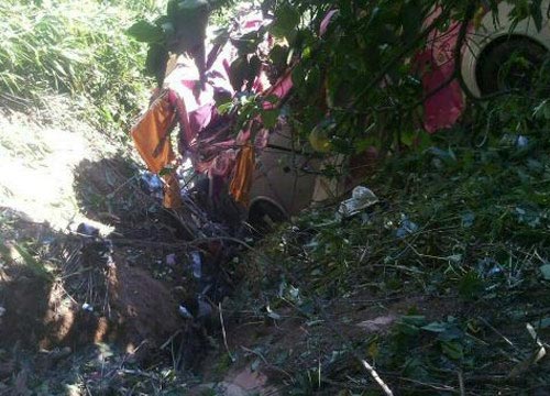 รถทัวร์ตกเขาพลึง รถทัวร์ตกเขาพลึง