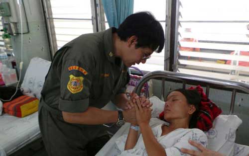 บิณฑ์ รุดช่วยหญิงป่วยมะเร็งปากมดลูก ถูกแชร์เรื่องผ่านเฟซบุ๊ก บิณฑ์ รุดช่วยหญิงป่วยมะเร็งปากมดลูก ถูกแชร์เรื่องผ่านเฟซบุ๊ก