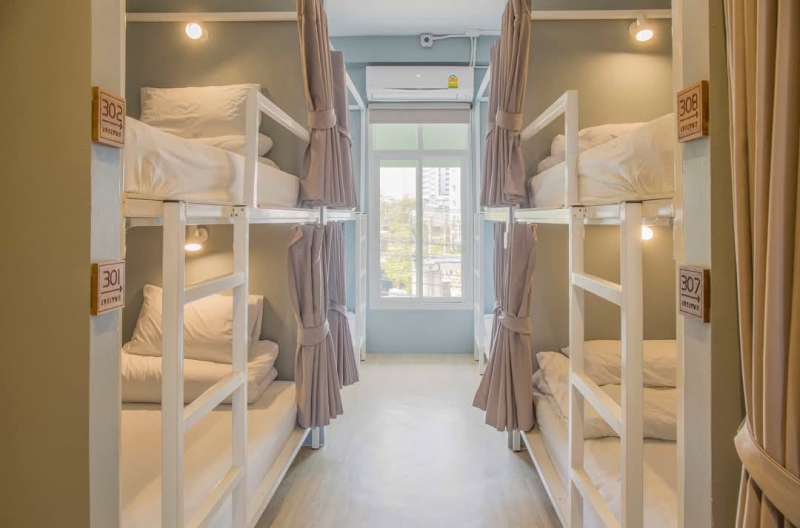 เอกเขนกโฮสเทล เอกเขนกโฮสเทล