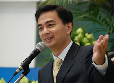 อภิสิทธิ์ โต้นาซ่าล้มไม่เกี่ยวฝ่ายค้าน ชี้เพราะรัฐบาลช้า