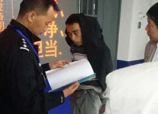 เผยคลิปหนุ่มกระทืบเด็ก 2 ขวบปางตาย นานกว่า 40 วิ เผยคลิปหนุ่มกระทืบเด็ก 2 ขวบปางตาย นานกว่า 40 วิ