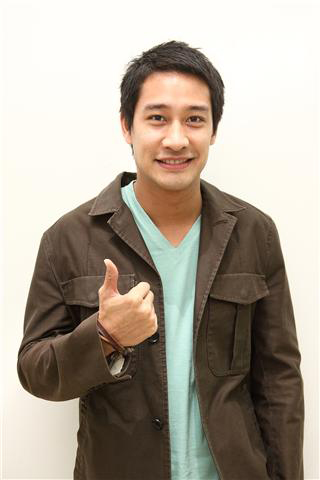 ป้อง ณวัฒน์