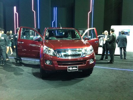 งานเปิดตัว isuzu 2012