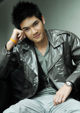 สิงโต สิงหรัตน์ จันทร์ภักดี สิงโต เดอะสตาร์