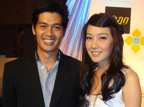 นุ่น ต๊อด