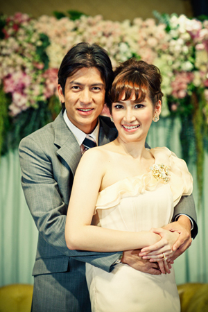 ประมวลภาพงานแต่ง ติ๊ก-พีช