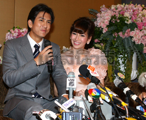 ประมวลภาพงานแต่ง ติ๊ก-พีช