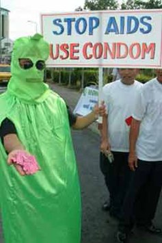วันเอดส์โลก STOP AIDS USE CONDOM