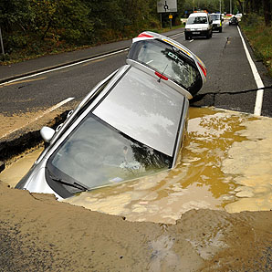 หลุมยุบ