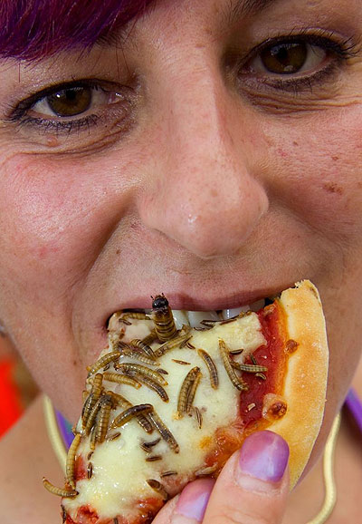 พิซซ่าหน้าหนอน