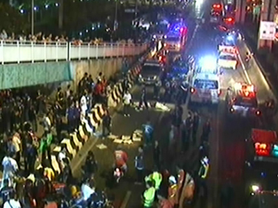 รถตู้ตกโทลเวย์