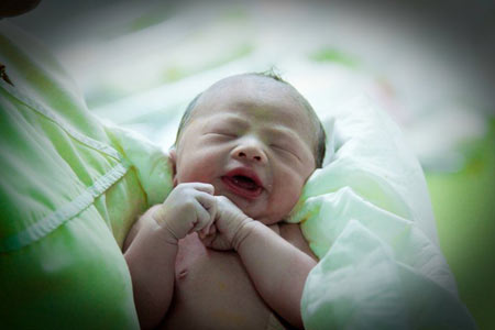 น้องฟ้า ลูกสาวองอาจ คล้ามไพบูลย์