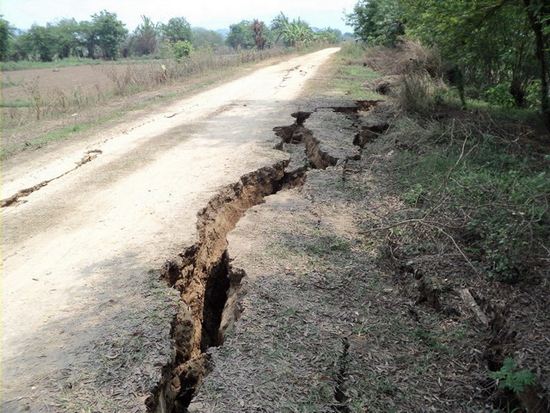 แผ่นดินไหว แม่สาย