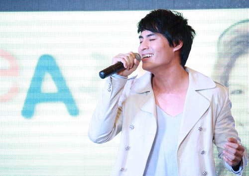 แถลงข่าวเปิดตัว ค่าย บิ๊ก อายส์