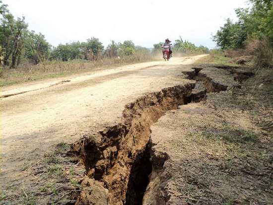 แผ่นดินไหว แม่สาย