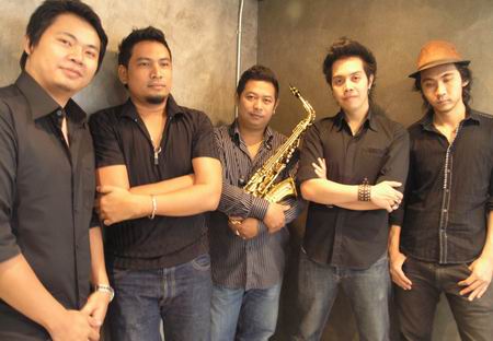 ฟังเพลง เพลง DEEP กระแสตอบรับเยี่ยม พร้อมเปิดอัลบั้ม รับวาไลนไทน์