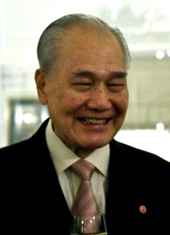 อานันท์ ปันยารชุน