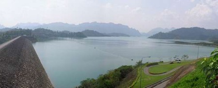 เขื่อนรัชชประภา