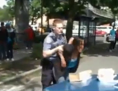 ตำรวจสหรัฐ ทำร้ายประชาชน