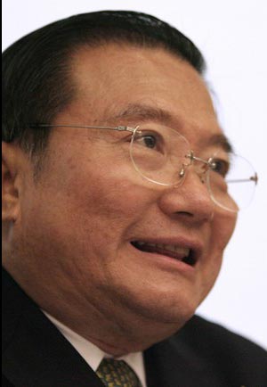  เจริญ สิริวัฒนภักดี 