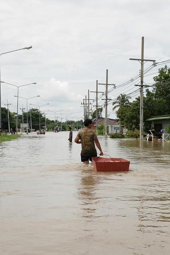 รวมภาพในวันน้ำหลาก เมืองปากน้ำโพ นครสวรรค์