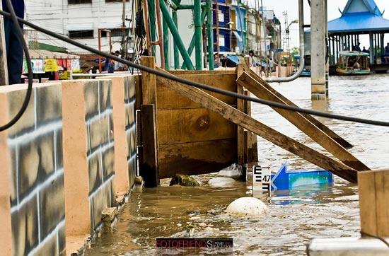 รวมภาพในวันน้ำหลาก เมืองปากน้ำโพ นครสวรรค์