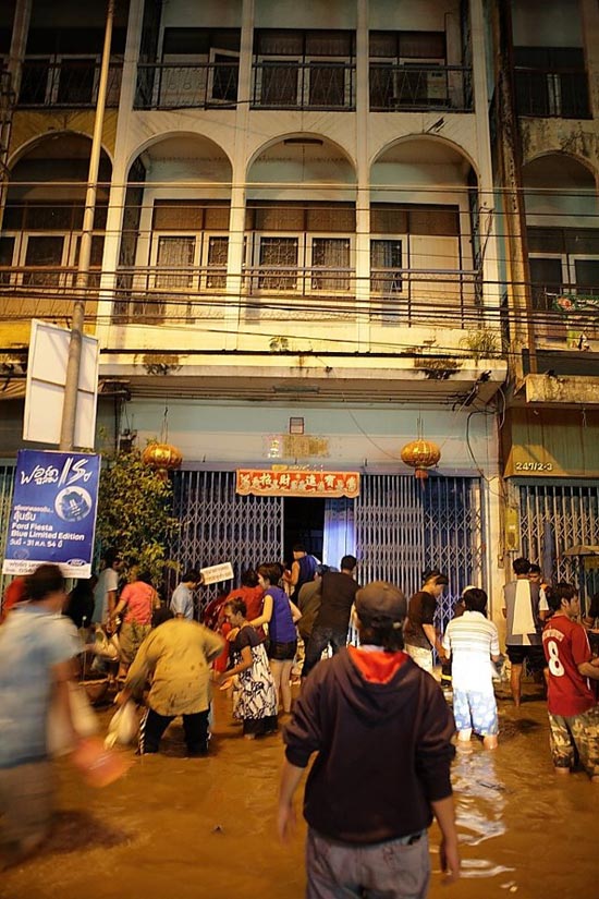 รวมภาพในวันน้ำหลาก เมืองปากน้ำโพ นครสวรรค์