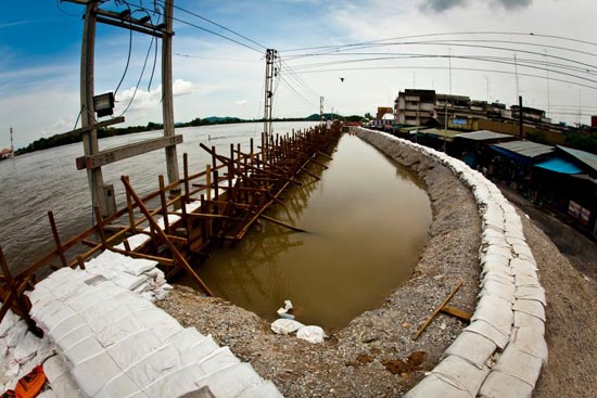 รวมภาพในวันน้ำหลาก เมืองปากน้ำโพ นครสวรรค์