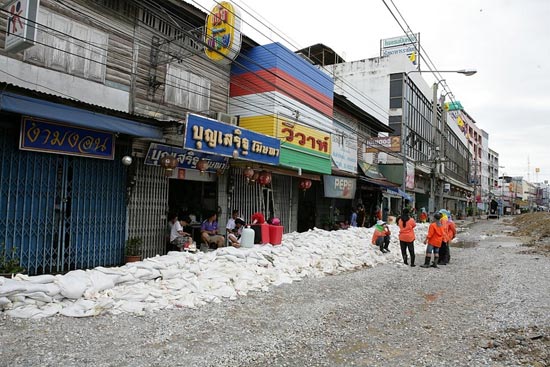 รวมภาพในวันน้ำหลาก เมืองปากน้ำโพ นครสวรรค์