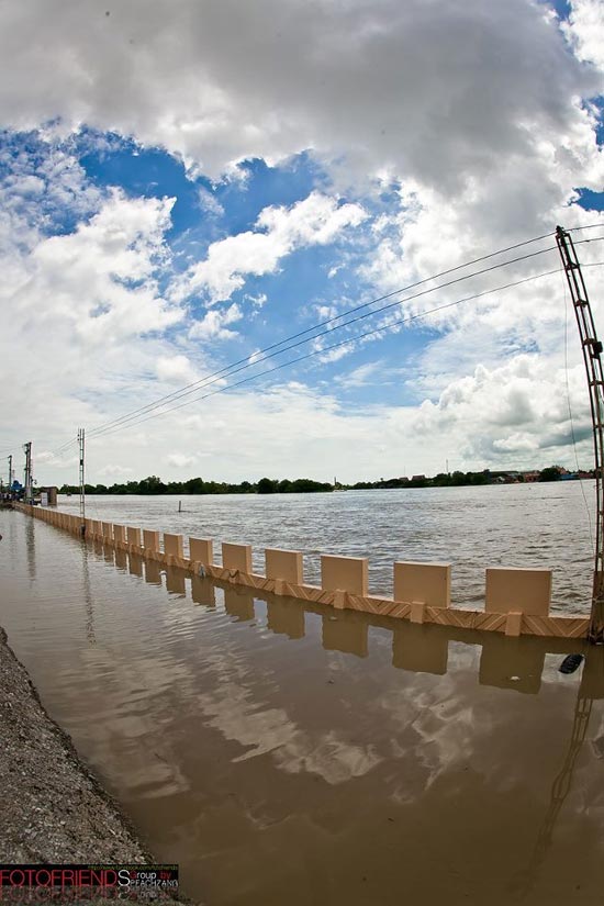 รวมภาพในวันน้ำหลาก เมืองปากน้ำโพ นครสวรรค์