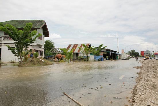 รวมภาพในวันน้ำหลาก เมืองปากน้ำโพ นครสวรรค์