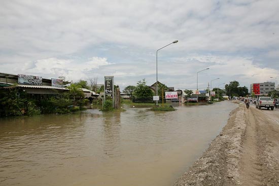 รวมภาพในวันน้ำหลาก เมืองปากน้ำโพ นครสวรรค์