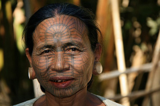 สักบนใบหน้า