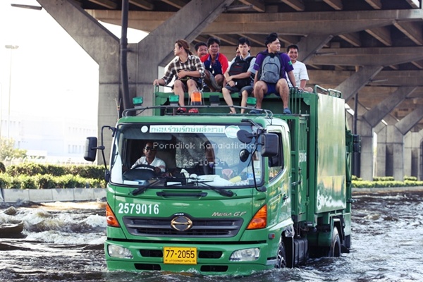 น้ำท่วมดอนเมือง 2554