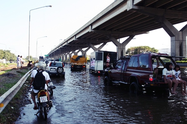 น้ำท่วมดอนเมือง 2554