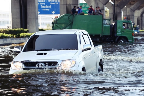 น้ำท่วมดอนเมือง 2554