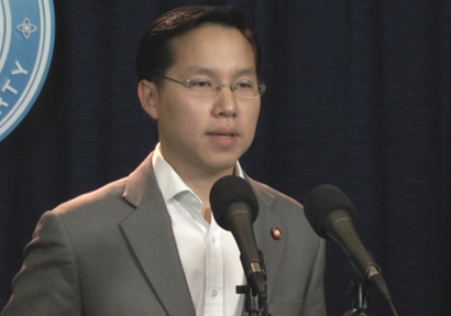 มติครม.เงาปชป.ยื่นศาลรธน.ตีความพรก.โอนหนี้ธปท. 