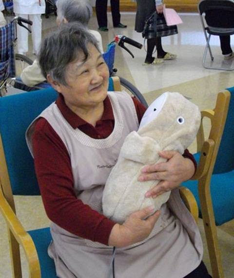 น่ารักน่าชัง! ญี่ปุ่นคิดหุ่นยนต์แสดงท่าทางทารกได้