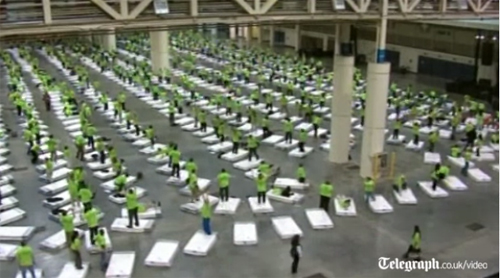 สถิติมนุษย์โดมิโนที่ยาวที่สุดในโลก