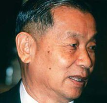 เฉลียว อยู่วิทยา