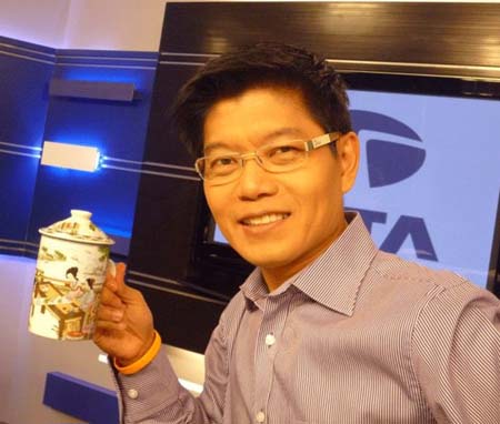 กนก รัตน์วงศ์สกุล ขอถอนตัวยื่นหนังสือต้านนิติราษฎร์