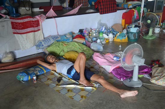 ทีวีบูรพา สื่อสร้างสรรค์สังคม ช่วยเหลือน้ำท่วม 