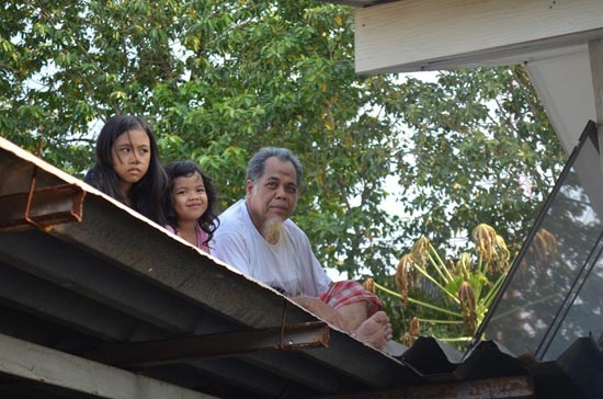 ทีวีบูรพา สื่อสร้างสรรค์สังคม ช่วยเหลือน้ำท่วม 