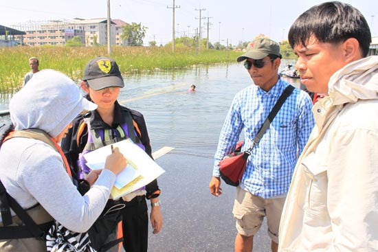 ทีวีบูรพา สื่อสร้างสรรค์สังคม ช่วยเหลือน้ำท่วม 