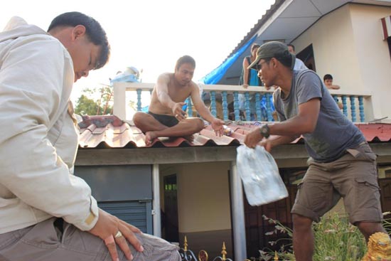 ทีวีบูรพา สื่อสร้างสรรค์สังคม ช่วยเหลือน้ำท่วม 