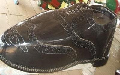 ช่างไม้แอฟริกันไอเดียเก๋ สร้างโลงศพแฟนซี