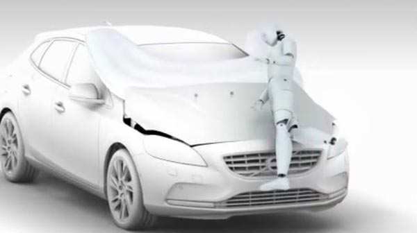 สุดล้ำ เทคโนยีใหม่ถุงลมนิรภัยนอกรถจาก Volvo V40