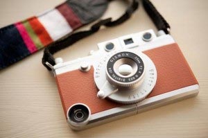 เคสไอโฟน กลายร่างเป็นกล้องคลาสสิค