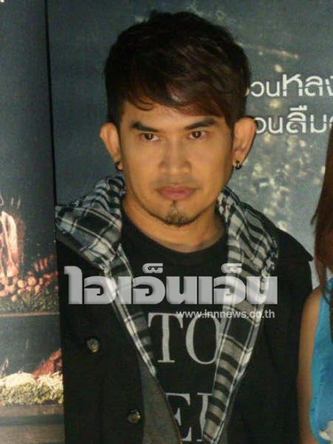 พจน์ อานนท์